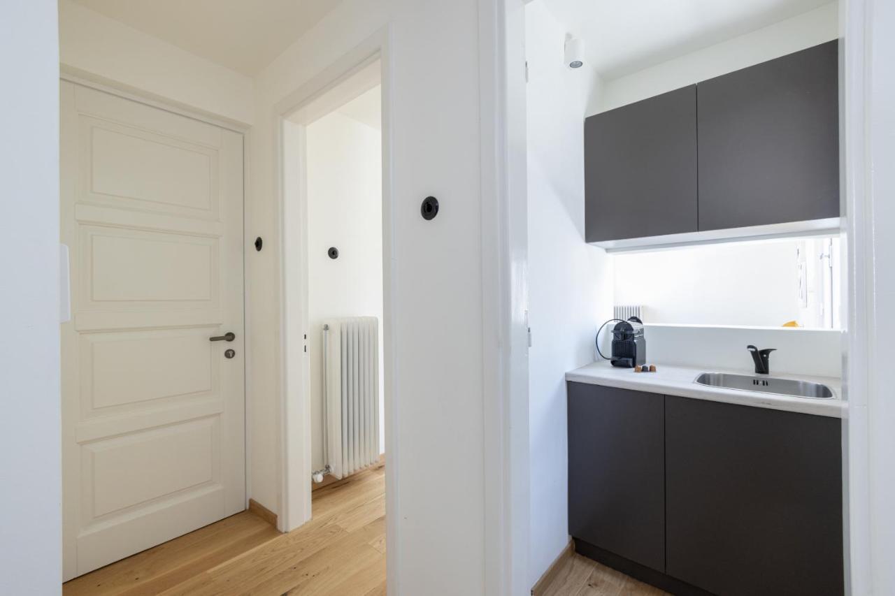 Meno Suite With Private Terrace - Jaccuzzi, Acropolis View Aten Exteriör bild